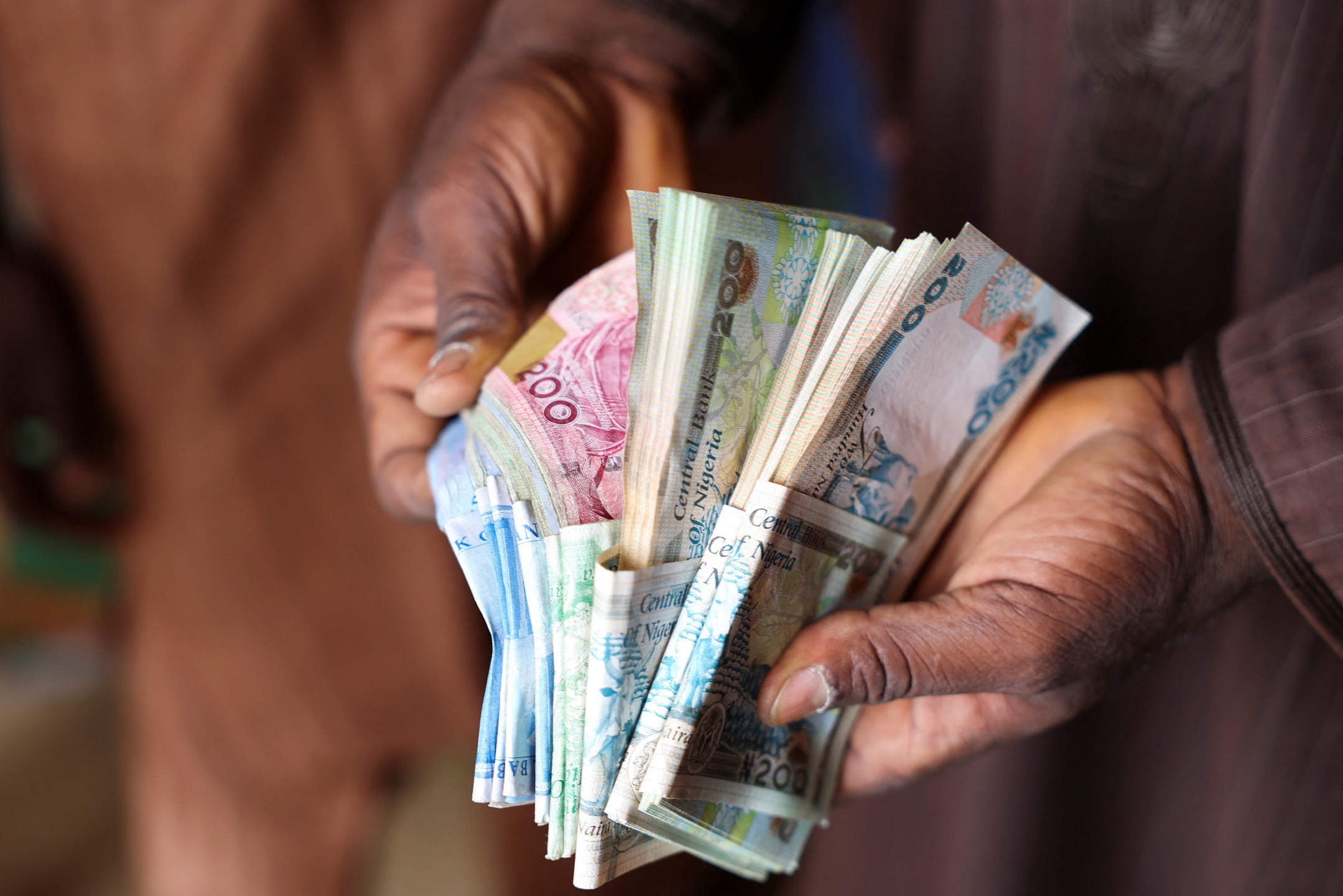 Display of old and new naira notes